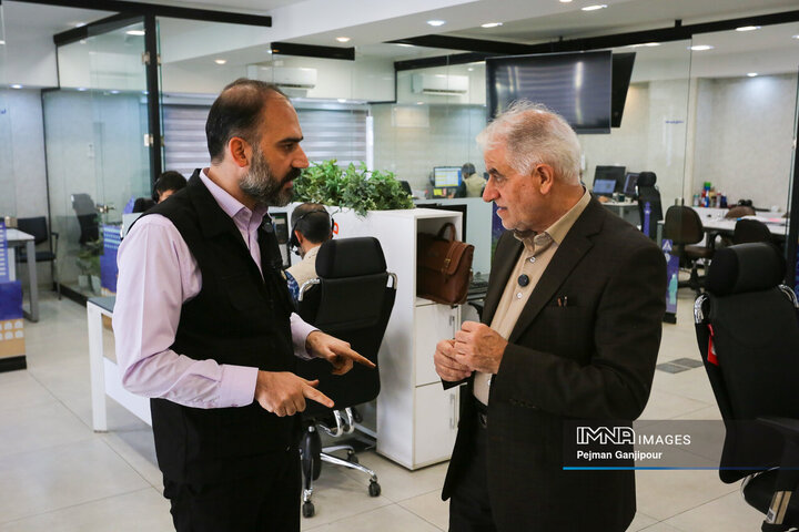 حضور رئیس شورای شهر اصفهان در سامانه ۱۳۷