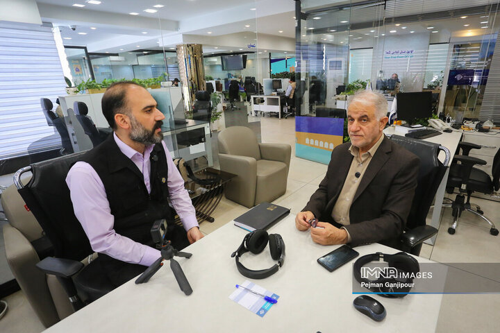 حضور رئیس شورای شهر اصفهان در سامانه ۱۳۷