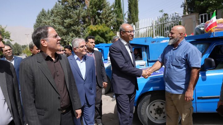 توزیع ۲۱ هزار بسته نوشت‌افزار حمایت از تحصیل دانش‌آموزان محروم است