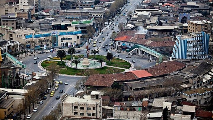 میدان شهرداری گرگان نیازمند مرمت و ساماندهی است