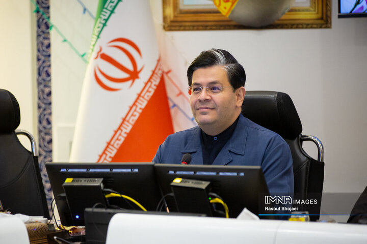 ستاد مهر شهرداری اصفهان ساختار عملیاتی دارد / کاهش ۸ دقیقه‌ای سرفاصله مترو