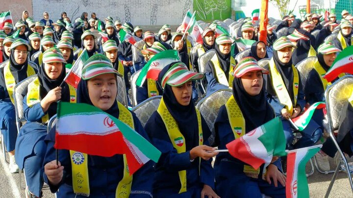 آغاز سال تحصیلی ۲۷ هزار دانش‌آموز پایه هفتم در کردستان