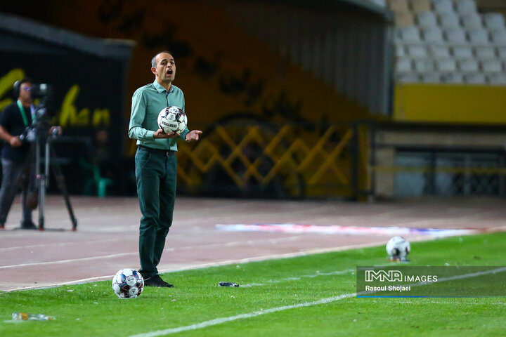 من فوتبالیست جسور می‌خواهم/ هیچ بحثی از استعفا وجود ندارد