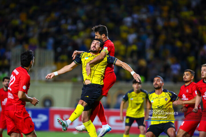 هفته چهارم لیگ برتر فوتبال؛ سپاهان - تراکتور