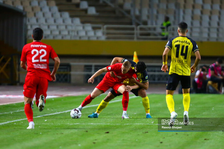 هفته چهارم لیگ برتر فوتبال؛ سپاهان - تراکتور