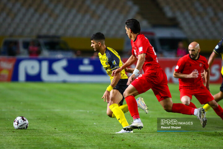 هفته چهارم لیگ برتر فوتبال؛ سپاهان - تراکتور