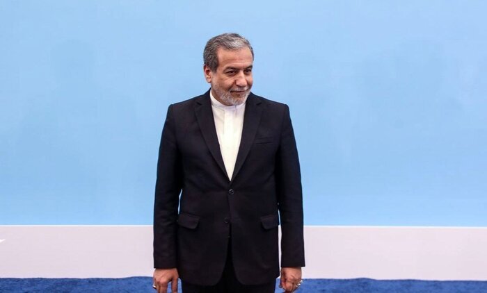 عراقچی وارد اوگاندا شد