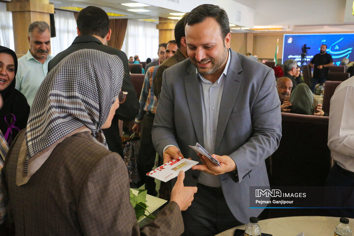 آیین تکریم و تجلیل از بازنشستگان شهرداری اصفهان