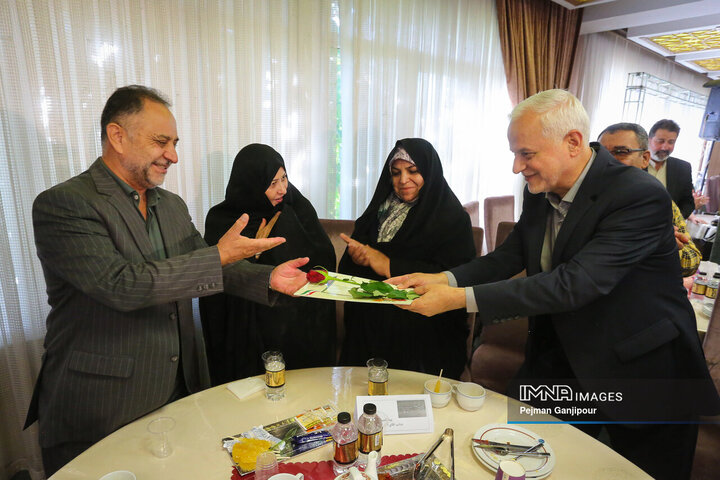 آیین تکریم و تجلیل از بازنشستگان شهرداری اصفهان