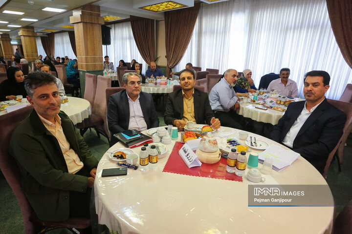 آیین تکریم و تجلیل از بازنشستگان شهرداری اصفهان