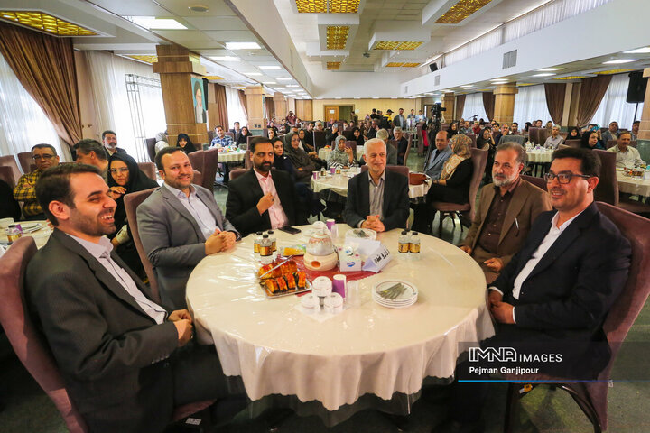 آیین تکریم و تجلیل از بازنشستگان شهرداری اصفهان