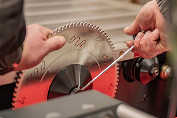 گام تیغ اره چیست؟ راهنمای نگهداری از تیغ اره صنعتی