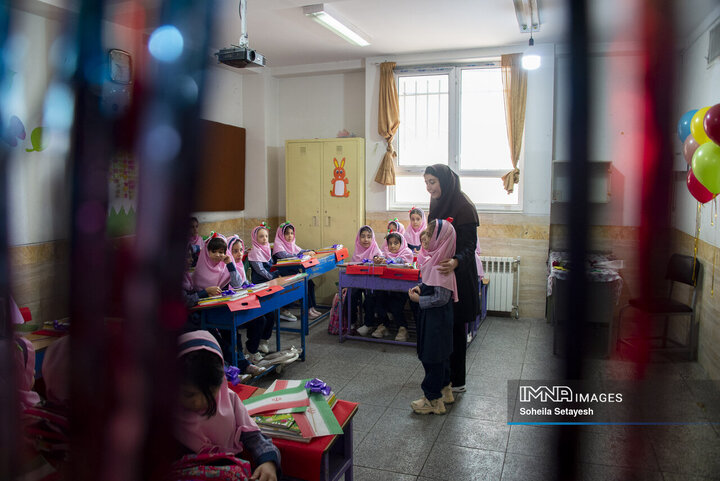 از اشک جدایی تا لبخند دوستی؛ روایت روز اول مهر