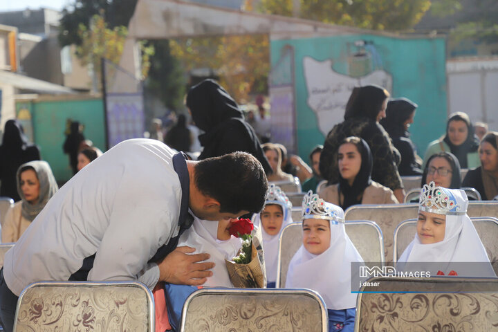 از اشک جدایی تا لبخند دوستی؛ روایت روز اول مهر