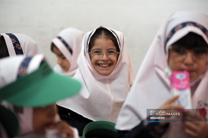 از اشک جدایی تا لبخند دوستی؛ روایت روز اول مهر