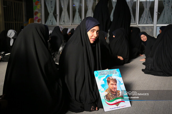 بدرقه فرزندان شهیدمحمود محسنی تا مدرسه