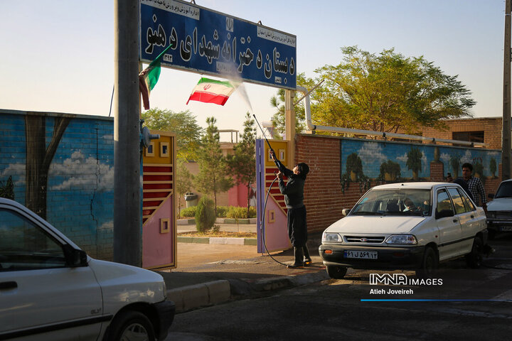 بدرقه فرزندان شهیدمحمود محسنی تا مدرسه