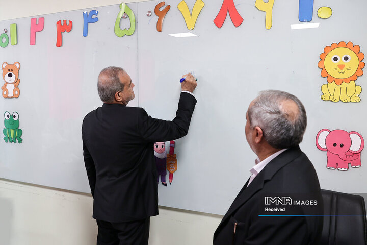 زنگ آغاز سال تحصیلی 1405 - 1404 توسط رئیس جمهور