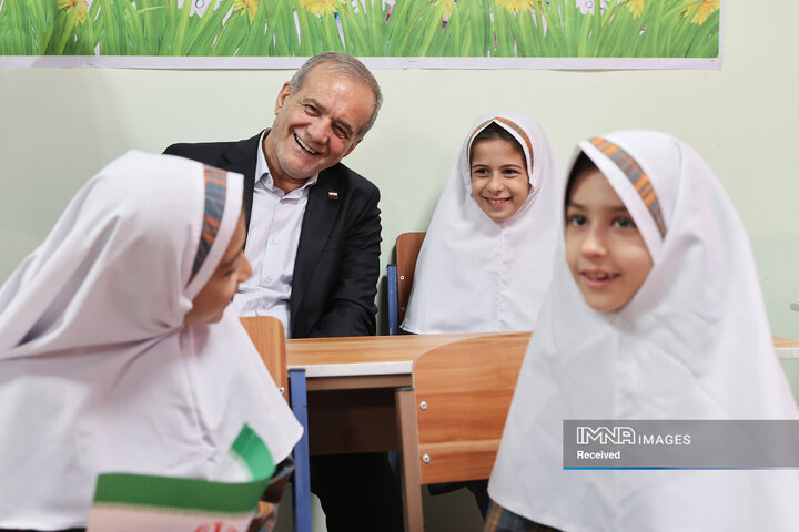 زنگ آغاز سال تحصیلی 1405 - 1404 توسط رئیس جمهور