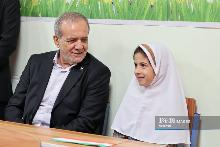 زنگ آغاز سال تحصیلی 1405 - 1404 توسط رئیس جمهور