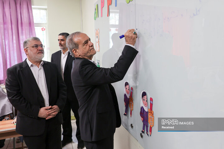 زنگ آغاز سال تحصیلی 1405 - 1404 توسط رئیس جمهور