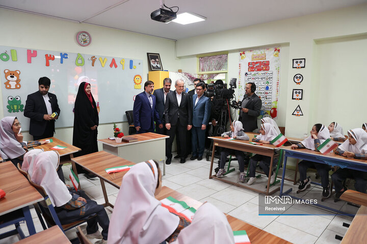 زنگ آغاز سال تحصیلی 1405 - 1404 توسط رئیس جمهور