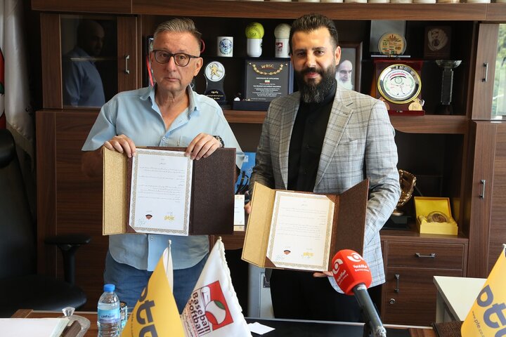 تیم "طیفِ پی تی ای"  برای ششمین بار پیاپی قهرمان لیگ بیسبال بانوان کشور شد