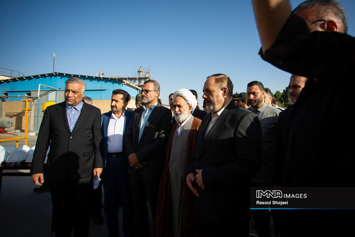 سفر وزیر دفاع به اصفهان