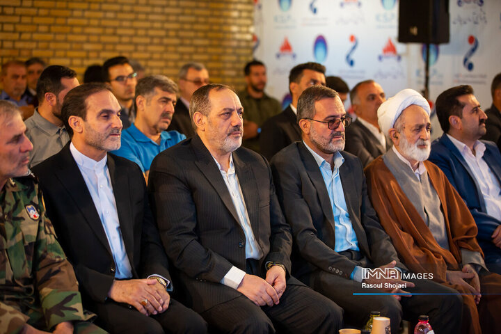 سفر وزیر دفاع به اصفهان