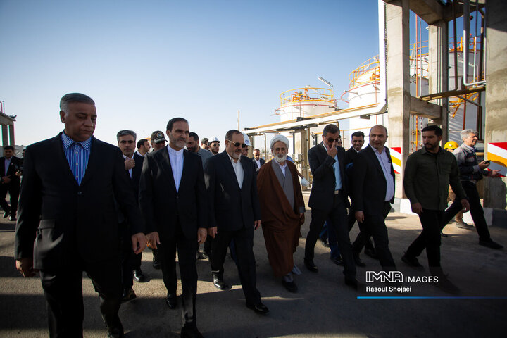 سفر وزیر دفاع به اصفهان