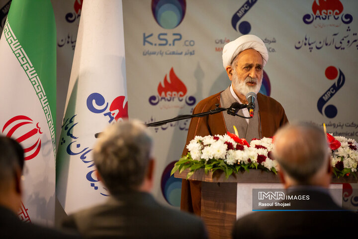 سفر وزیر دفاع به اصفهان