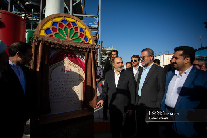 سفر وزیر دفاع به اصفهان