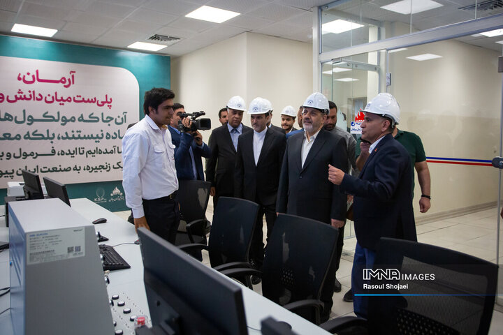 سفر وزیر دفاع به اصفهان