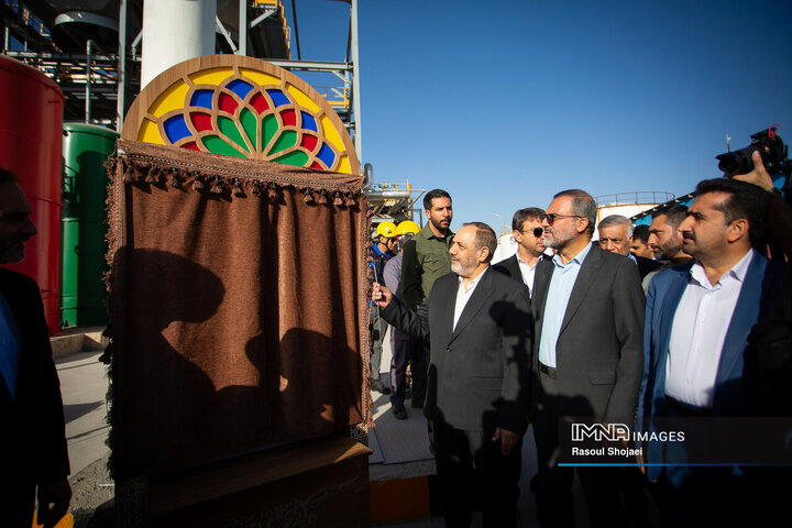 سفر وزیر دفاع به اصفهان