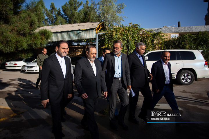 سفر وزیر دفاع به اصفهان