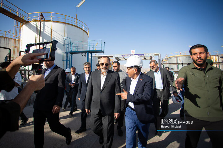 سفر وزیر دفاع به اصفهان