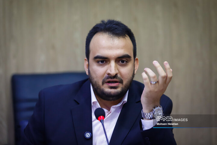 میزگرد سیاسی ایمنا با موضوع «مکانیسم ماشه»