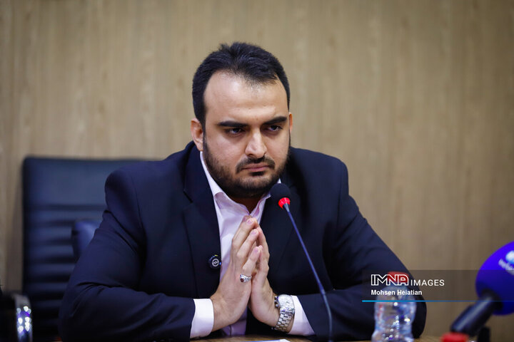 میزگرد سیاسی ایمنا با موضوع «مکانیسم ماشه»