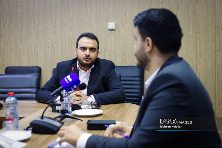 میزگرد سیاسی ایمنا با موضوع «مکانیسم ماشه»