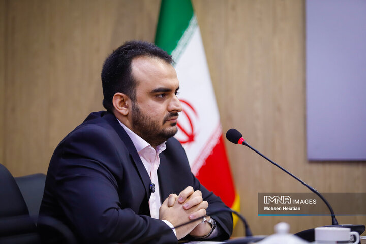 میزگرد سیاسی ایمنا با موضوع «مکانیسم ماشه»