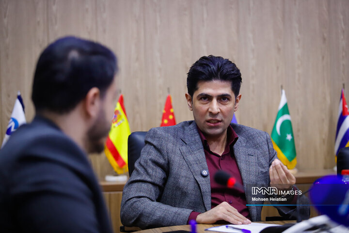 میزگرد سیاسی ایمنا با موضوع «مکانیسم ماشه»