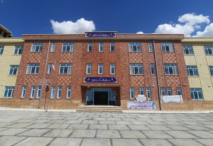 احداث ۱۳۴ کلاس درس با اعتبار ۴۰۰ میلیارد تومان در ورزقان