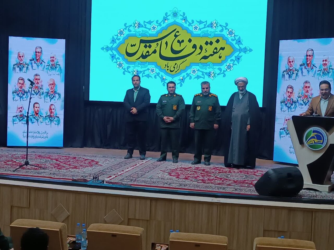 ضرورت تبیین حقایق دفاع مقدس و آرمانهای انقلاب به زبان شعر