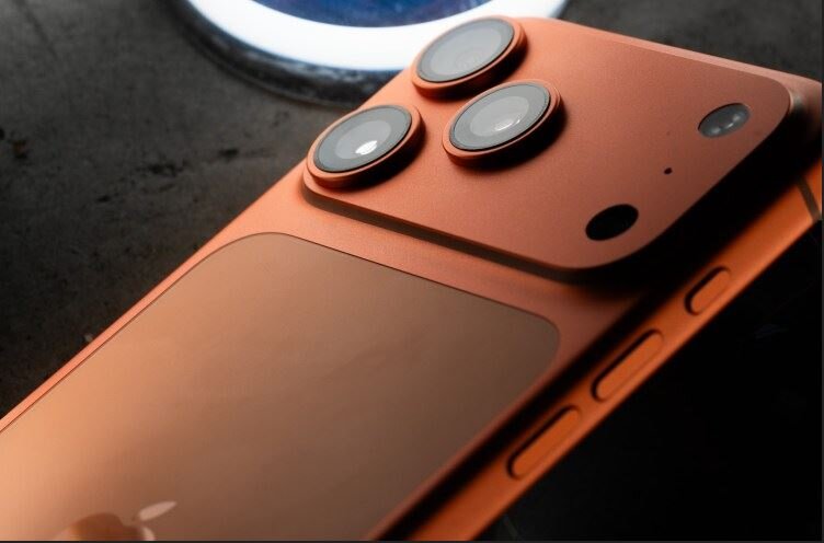 بررسی آیفون ۱۷ پرو مکس + مشخصات و معایب