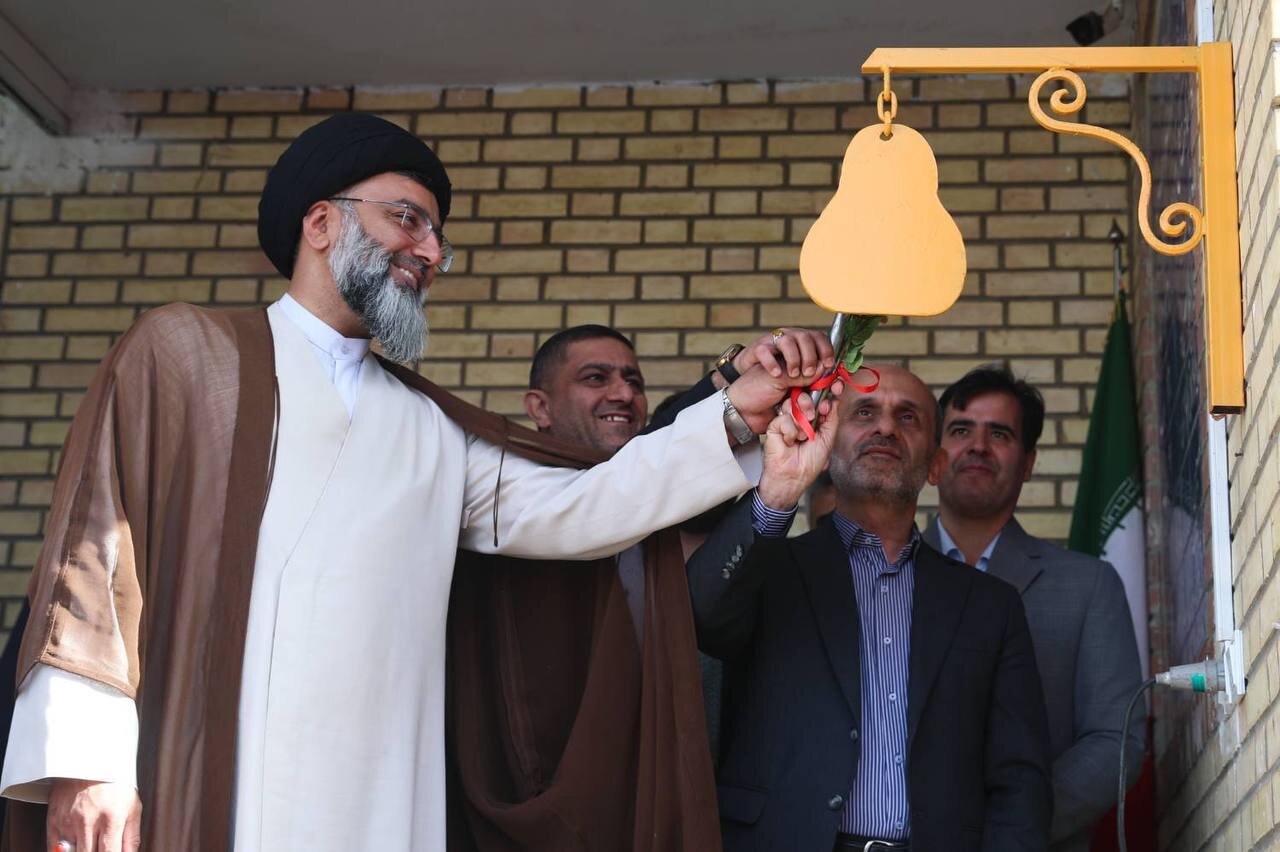 جبلی: معلمان فداکار، قهرمانان عرصه فرهنگند