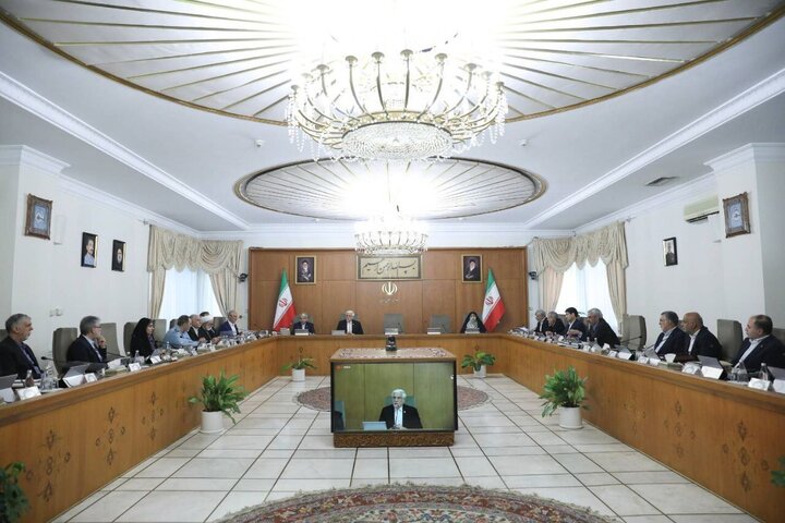 عارف: بیانات رهبر معظم انقلاب، راهبرد دولت است