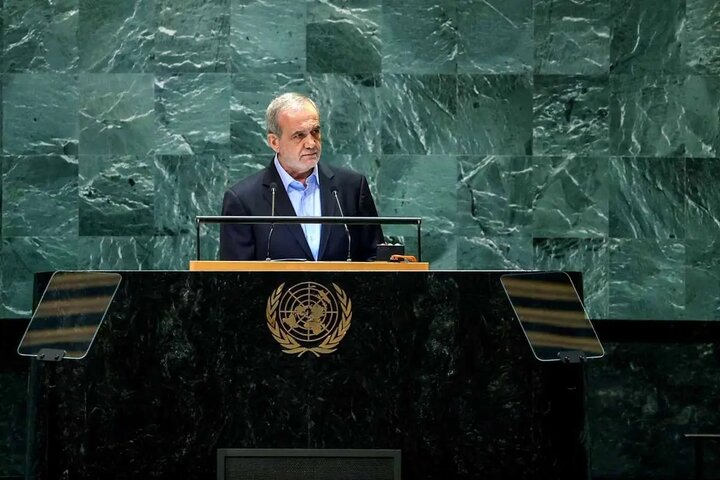 ایران در برابر مهاجمان سر فرود نمی‌آورد