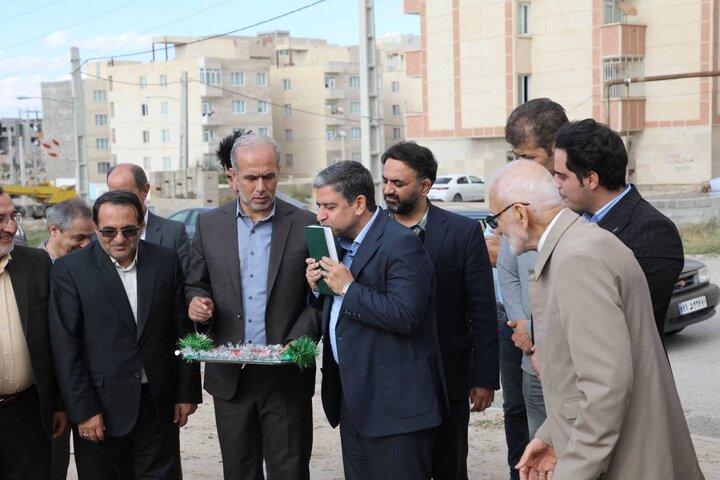 کلنگ‌زنی مجتمع آموزشی جعفری اسلامی در اردبیل