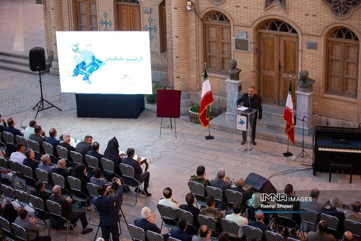 مراسم رونمایی از کتاب خاطرات سرهنگ خلبان «آرتیم ملیکیان»