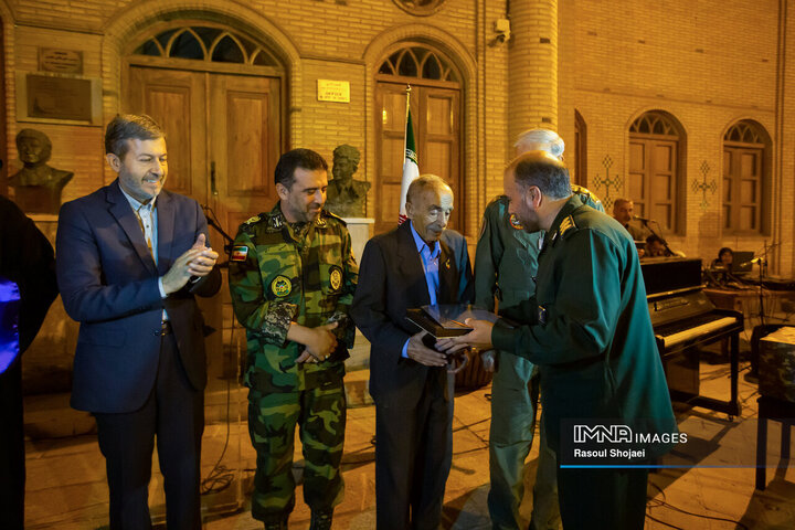 مراسم رونمایی از کتاب خاطرات سرهنگ خلبان «آرتیم ملیکیان»